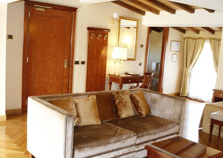 Standard quadruple room Villa Pinciana Hotel Rome Standard quadruple room Villa Pinciana Hotel Rome