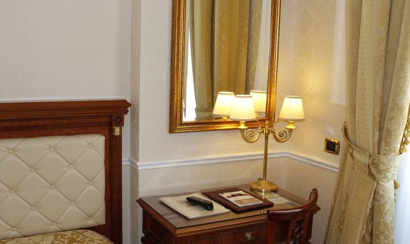 Habitación doble estándar de uso individual Hotel Villa Pinciana Roma Habitación doble estándar de uso individual Hotel Villa Pinciana Roma