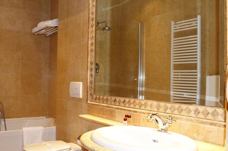 Habitación cuádruple estándar hotel villa pinciana roma Habitación cuádruple estándar hotel villa pinciana roma