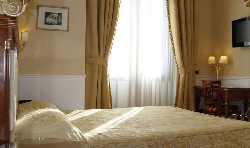 Habitación triple estándar Hotel Villa Pinciana Roma Habitación triple estándar Hotel Villa Pinciana Roma