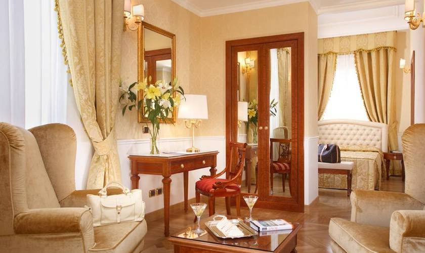 Habitación cuádruple estándar Hotel Villa Pinciana Roma Habitación cuádruple estándar Hotel Villa Pinciana Roma