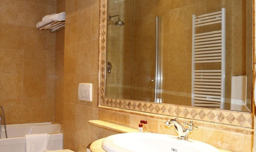 Habitación Cuádruple Estándar Hotel Villa Pinciana Roma Habitación Cuádruple Estándar Hotel Villa Pinciana Roma